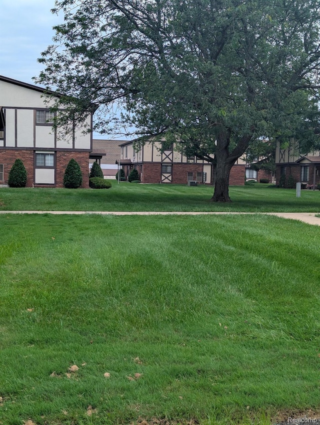 22839 Grove St Unit 45, Saint Clair Shores, MI 48080 - photo 3