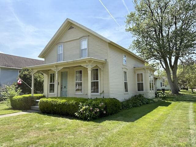 402 S Elm St, Three Oaks, MI 49128 - photo 1