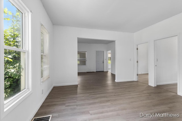 374 W Southern Ave, Muskegon, MI 49441 - photo 5