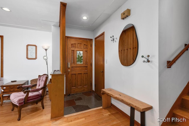 1708 Cambridge Dr SE, Grand Rapids, MI 49506 - photo 2