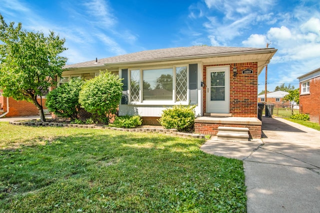 28919 Ursuline St, Saint Clair Shores, MI 48081 - photo 2