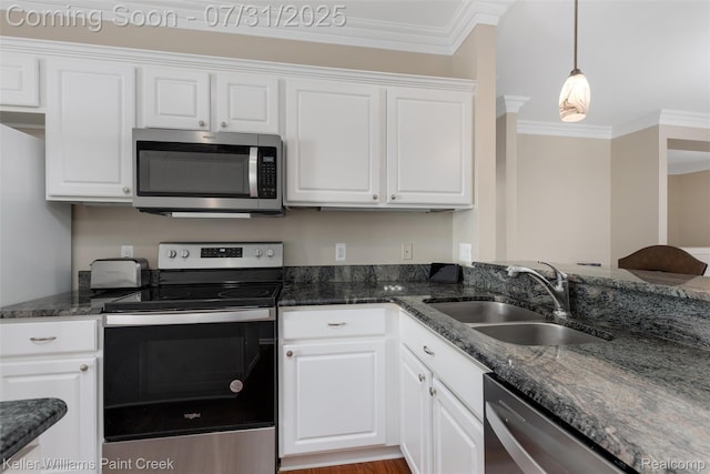 3067 Camden Dr, Troy, MI 48084 - photo 6