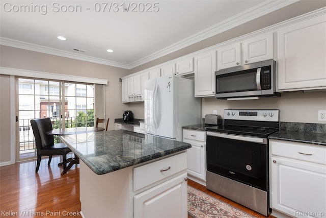 3067 Camden Dr, Troy, MI 48084 - photo 7