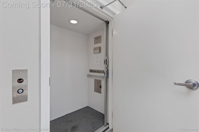 3067 Camden Dr, Troy, MI 48084 - photo 4