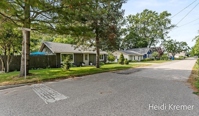 201 Rex St, Spring Lake, MI 49456 - photo 2