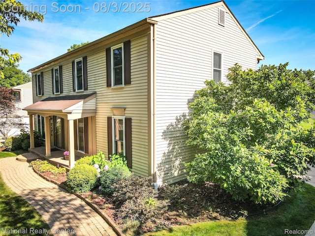 5459 N Piccadilly, West Bloomfield, MI 48322 - photo 2