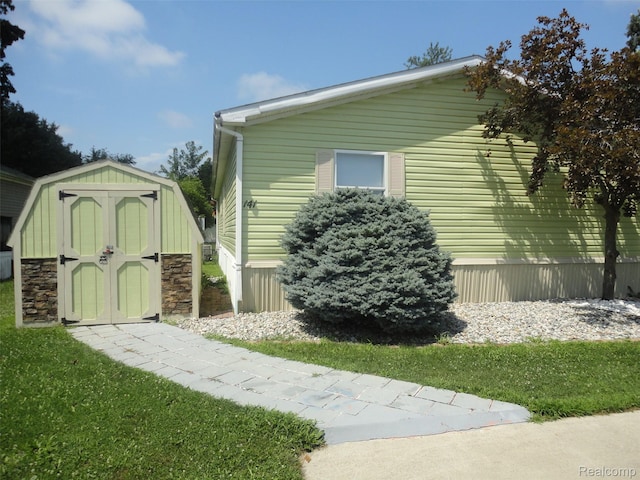 141 Concord, Adrian, MI 49221 - photo 1