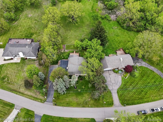 3930 Harris Ln, West Bloomfield, MI 48323 - photo 62