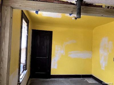 8827 E Warren Ave, Detroit, MI 48214 - photo 9