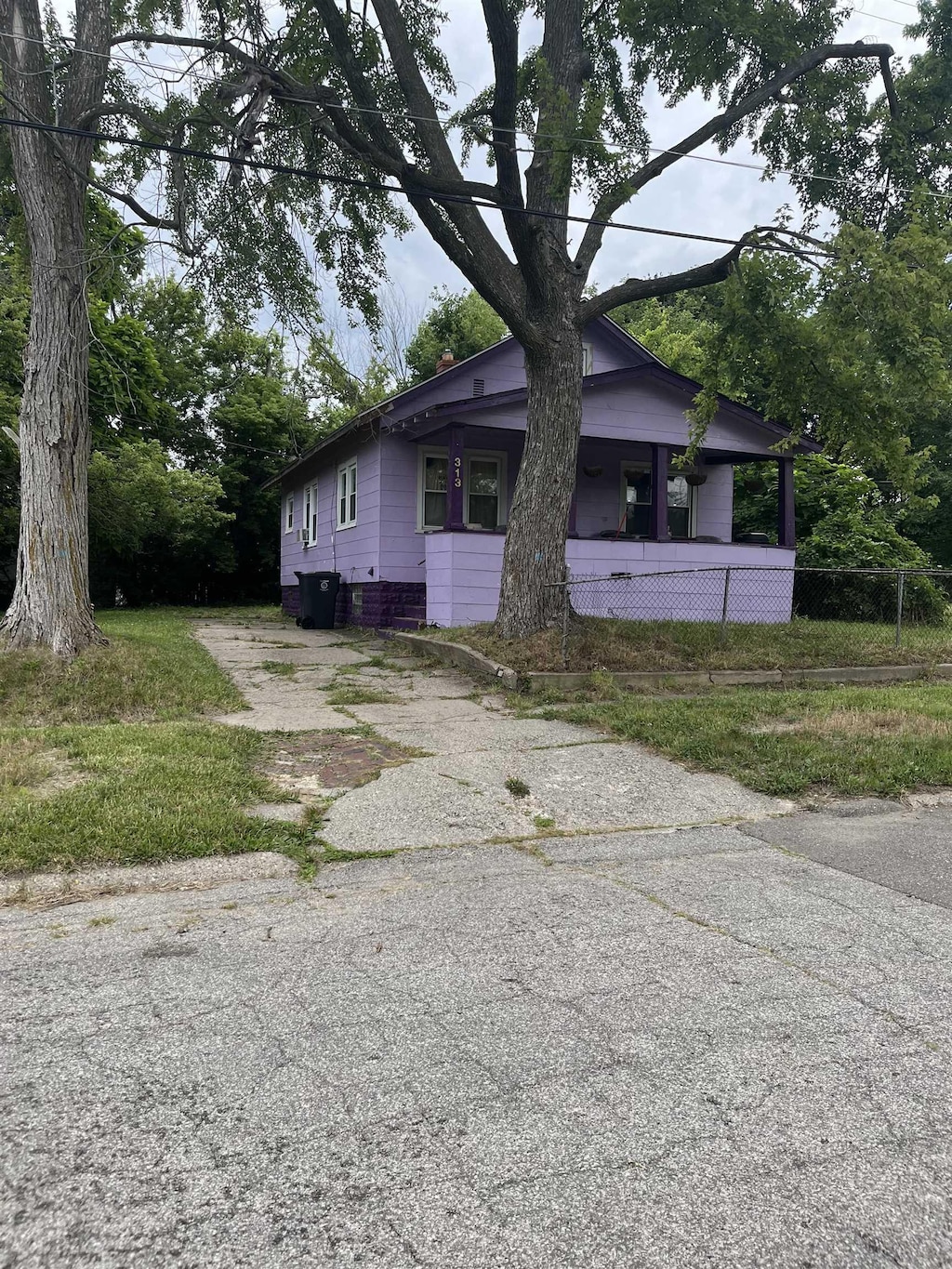 313 Edwin St, Flint, MI 48505 - photo 1