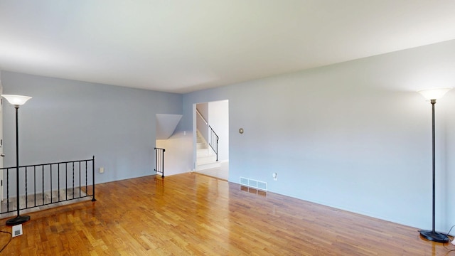 4206 Woodland Ct, Flushing, MI 48433 - photo 6