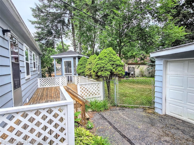 2214 Crane St, Waterford, MI 48329 - photo 25