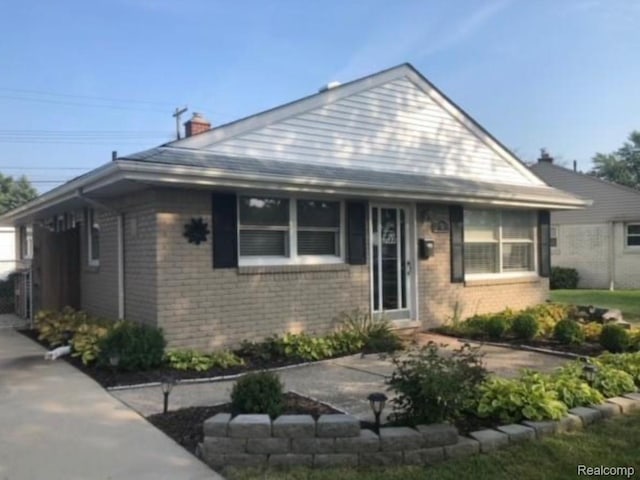 18305 Hinton St, Riverview, MI 48193 - photo 1