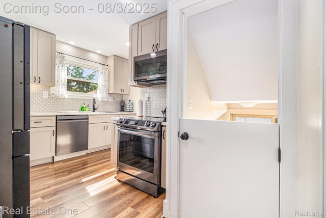 2039 10th St, Wyandotte, MI 48192 - photo 12