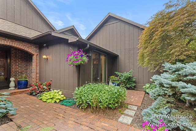 6051 N Gatehouse Dr SE, Grand Rapids, MI 49546 - photo 4