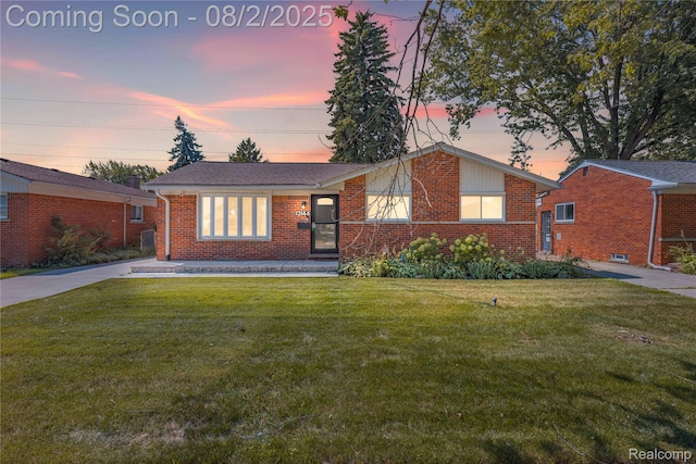 12144 Canterbury Dr, Warren, MI 48093 - photo 1