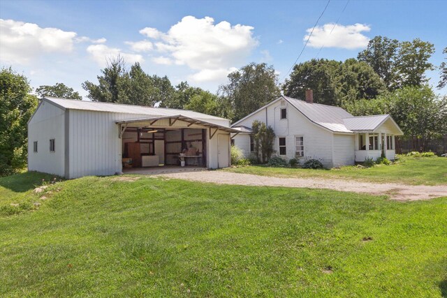 4438 Division St, Mcbride, MI 48852 - photo 5
