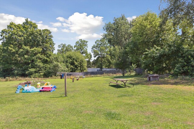 4438 Division St, Mcbride, MI 48852 - photo 41