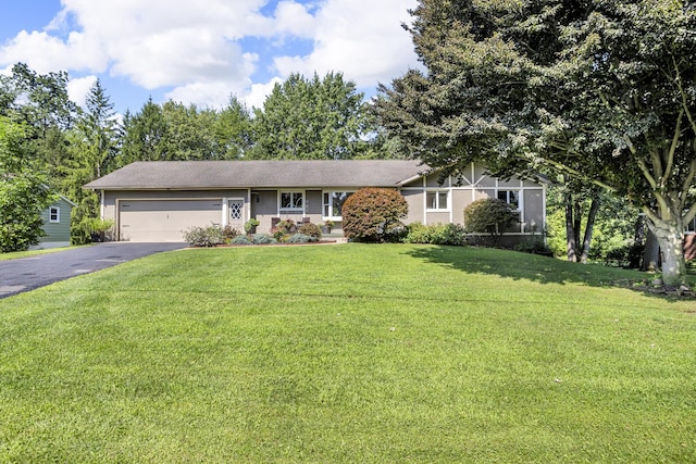 1952 Trinity Ln, Jackson, MI 49201 - photo 1