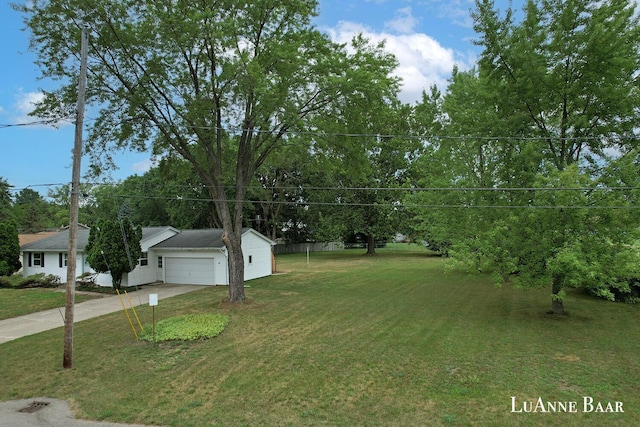 255 Trinity Dr SW, Grand Rapids, MI 49548 - photo 2