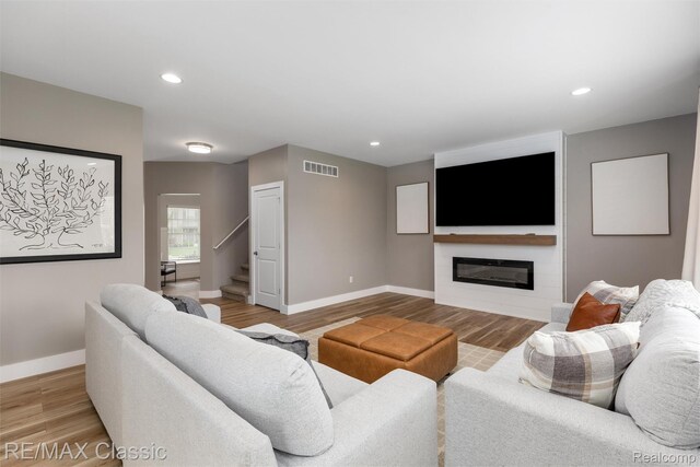 801 Kestrel Ct, South Lyon, MI 48178 - photo 11