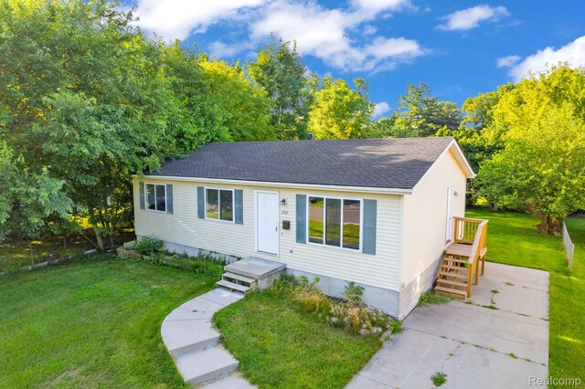 208 6th St, Fenton, MI 48430 - photo 2