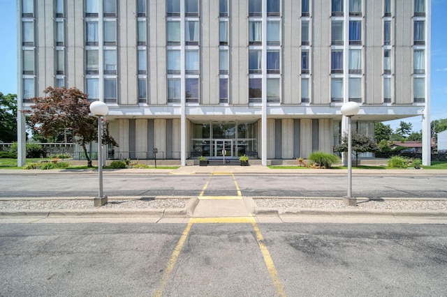 715 W Michigan Ave Unit 809, Jackson, MI 49201 - photo 59