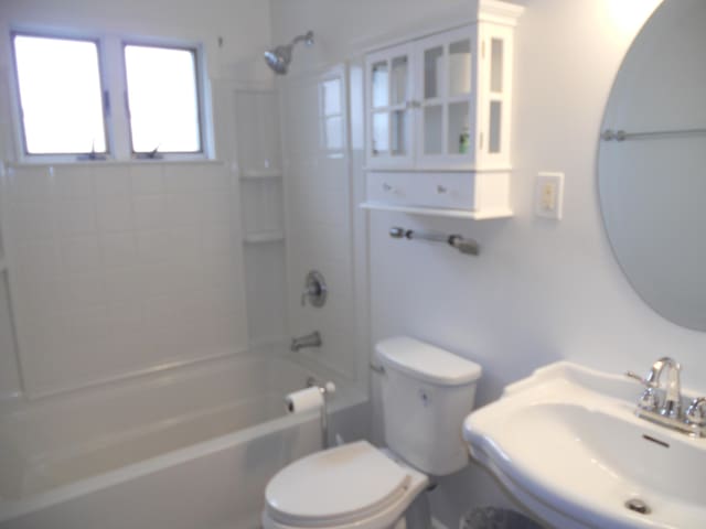 30627 Joy Rd, Westland, MI 48185 - photo 4