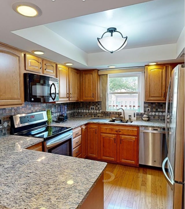 4426 Knightsbridge Ln, West Bloomfield, MI 48323 - photo 3