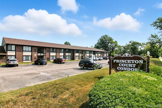 4925 E 10 Mile Rd Unit 4, Warren, MI 48091 - photo 2