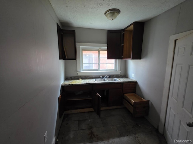 4249 Elmhurst St, Detroit, MI 48204 - photo 5