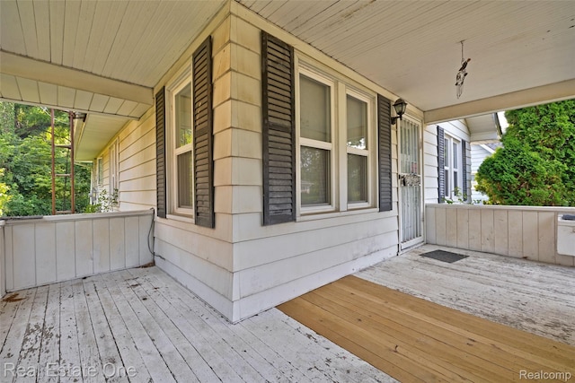 2423 Barth St, Flint, MI 48504 - photo 2