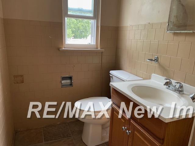 2420 S Jefferson Ave, Saginaw, MI 48601 - photo 7