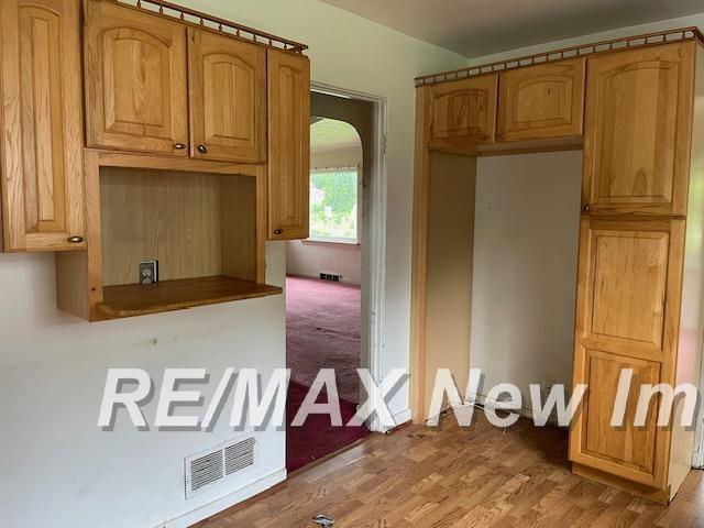 2420 S Jefferson Ave, Saginaw, MI 48601 - photo 5