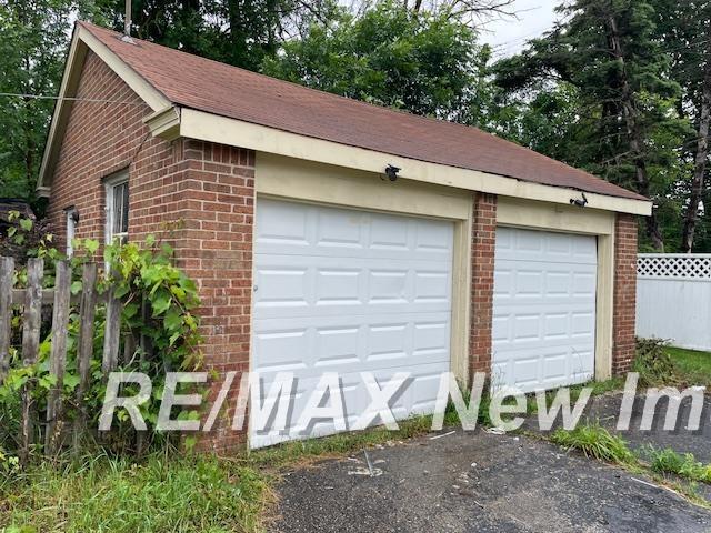 2420 S Jefferson Ave, Saginaw, MI 48601 - photo 21