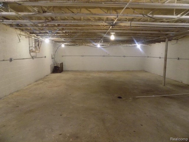 24055 Van Dyke Ave, Center Line, MI 48015 - photo 9