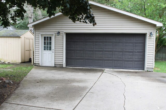 610 Borgess Ave, Monroe, MI 48162 - photo 6