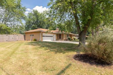 753 Lattimer Dr, Saint Joseph, MI 49085 - photo 2