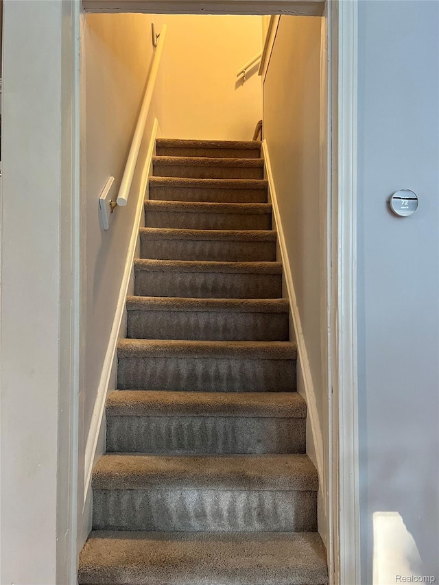 521 Pleasant St, Grand Ledge, MI 48837 - photo 21