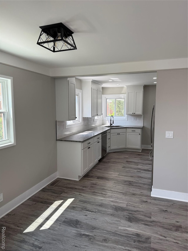 8619 Shari Dr, Westland, MI 48185 - photo 8