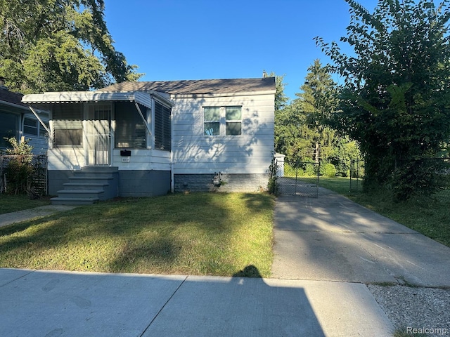 6078 Plainview Ave, Detroit, MI 48228 - photo 1