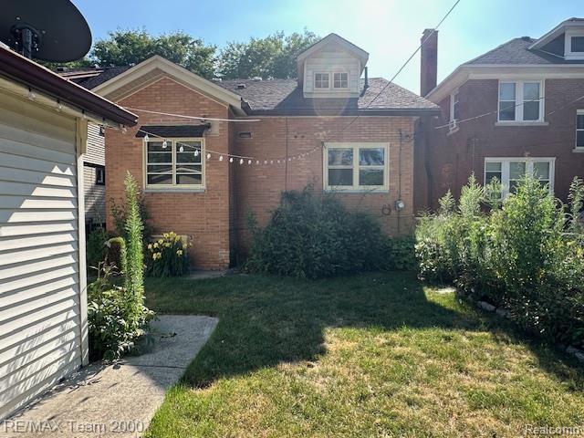 1032 Beaconsfield Ave, Grosse Pointe Park, MI 48230 - photo 6