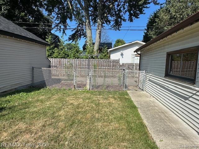 1032 Beaconsfield Ave, Grosse Pointe Park, MI 48230 - photo 4