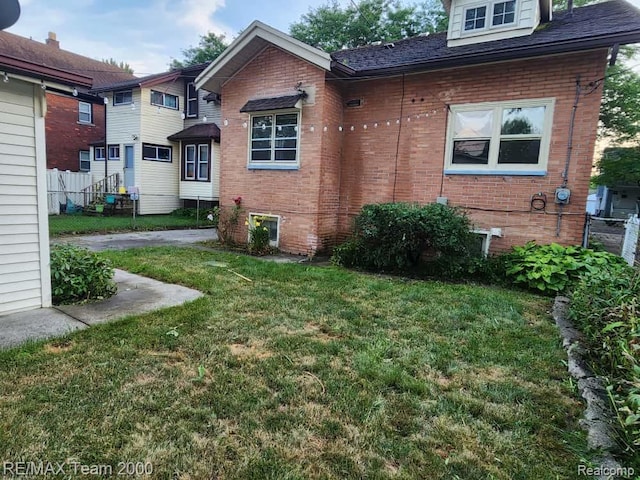 1032 Beaconsfield Ave, Grosse Pointe Park, MI 48230 - photo 5