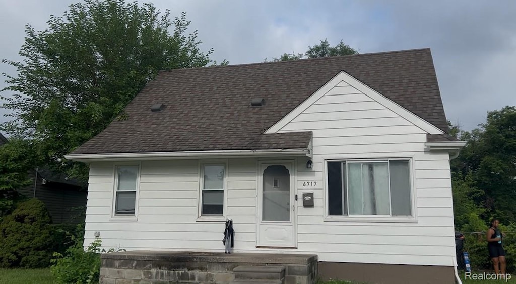 6717 Evergreen Ave, Detroit, MI 48228 - photo 1