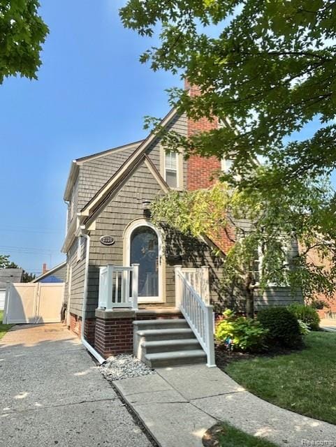 2336 22nd St, Wyandotte, MI 48192 - photo 1