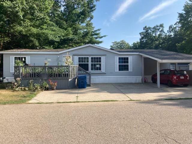 13480 Winding Creek Dr, Grand Haven, MI 49417 - photo 1