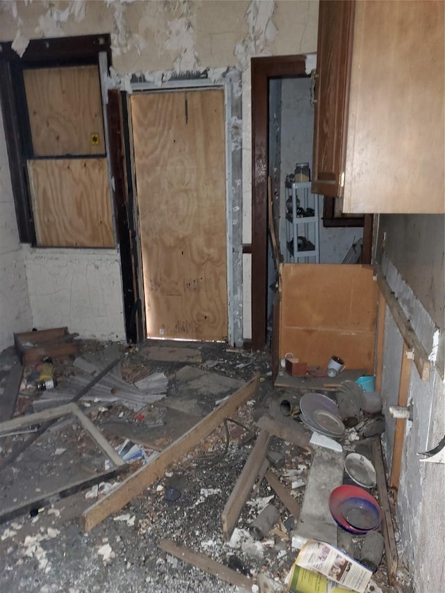 3226 Columbus St, Detroit, MI 48206 - interior space
