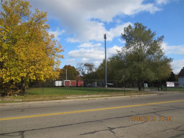 4744 Cadillac, Detroit, MI 48214