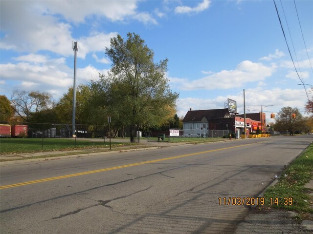 4744 Cadillac, Detroit, MI 48214